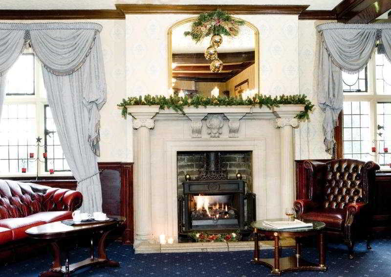 Maes Manor Country
